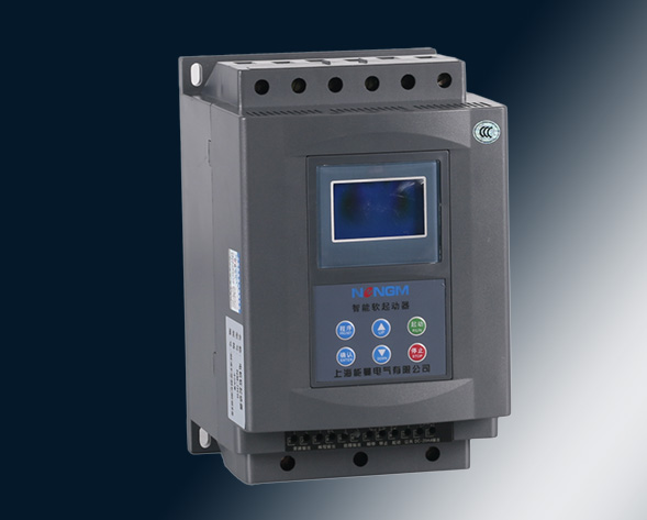 NMJR6中文顯示電機(jī)軟啟動(dòng)器采用智能化液晶中文控制；以單片機(jī)為智能中心，可控硅模塊為執(zhí)行元件對(duì)電動(dòng)機(jī)進(jìn)行全自動(dòng)控制。它適用各種負(fù)載的鼠籠型異步電動(dòng)機(jī)控制，使電…